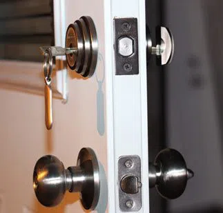 Locksmith Master Shop Garden City, NY 516-283-5894 Locksmith Master Shop Garden City, NY 516-283-5894 - 11-Lock-locksmith