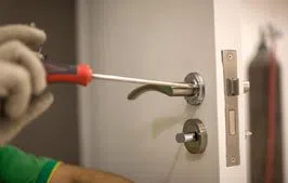 Locksmith Master Shop Garden City, NY 516-283-5894 - 5-Locks-Repair